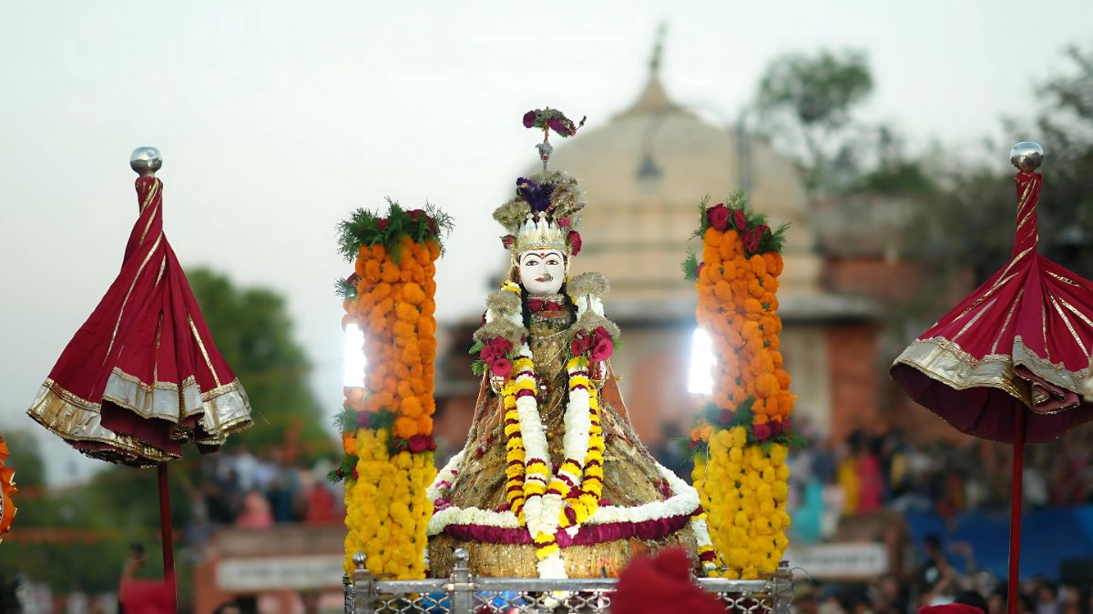 राजस्थान की शाही परंपरा, लोक संस्कृति और आस्था का प्रतीक, शान से निकली गणगौर माता की सवारी 1 Rajasthan royal tradition folk culture, folk culture, royal tradition, Rajasthan royal tradition, Gangaur Mata, Gangaur Festival, Gangaur Utsav,