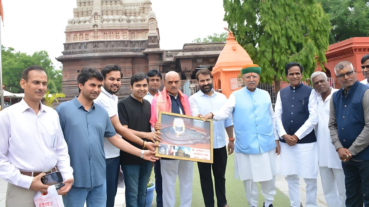 Union Minister Arjun Ram Meghwal, Arjun Ram Meghwal, Grushneshwar Jyotirlinga, Grishneshwar Temple in Chhatrapati Sambhaji Nagar, Grishneshwar Temple,