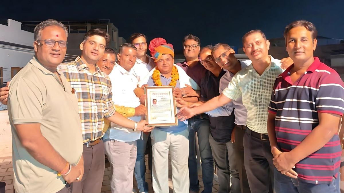 युवा रेप्लिका विशेषज्ञ कृष्ण कांत को मिला 'युवा गौरव सम्मान' 1 Krishna Kant, Yuva Gaurav Samman, Bikaner, Harishankar Acharya,