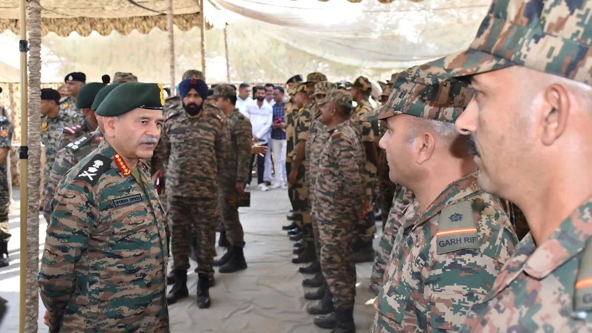 बीकानेर के अग्रिम क्षेत्रों का सेना प्रमुख ने किया दौरा 1 Army Chief General Upendra Dwivedi, Army Chief visit to Bikaner and forward areas, Indian Army,
