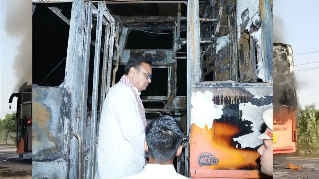 मुख्यमंत्री भजनलाल शर्मा पहुंचे जैसलमेर बस हादसे की जगह, जोधपुर अस्पताल में घायलों से मिले - कहा “दुःख की इस घड़ी में सरकार आपके साथ है” 4 Copy of aeroplane airport 4