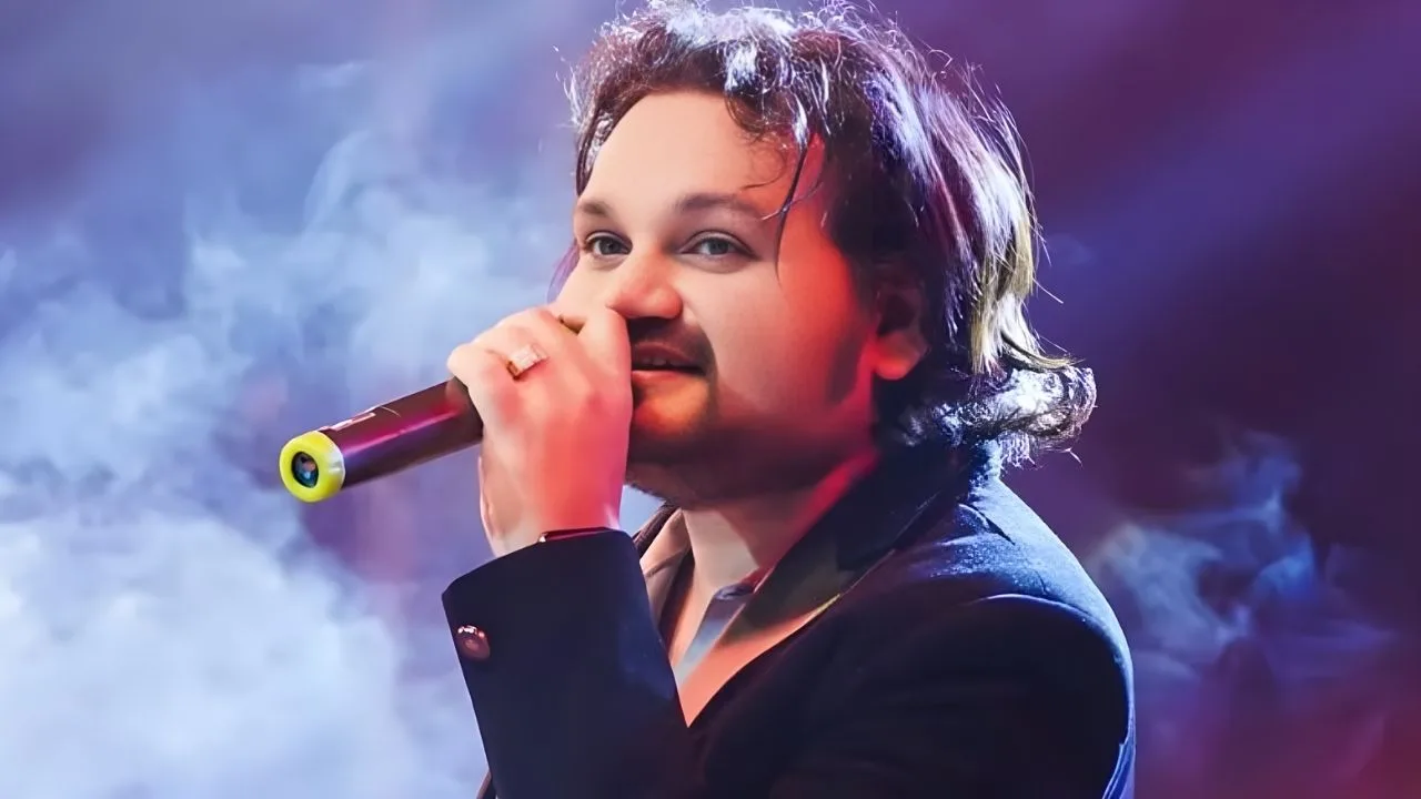 Human Sagar life story, Human Sagar career, Human Sagar family, Human Sagar wife Shriya Mishra, Odisha singer Human Sagar, Human Sagar songs list, Human Sagar early life, Humane Sagar biography in Hindi,