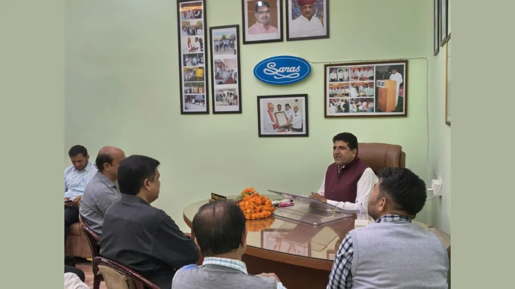 बीकानेर में नोपाराम जाखड़ ने उरमूल डेयरी के चेयरमैन पद का कार्यभार संभाला 3 Copy of Copy of Copy of Horoscope 2025 6