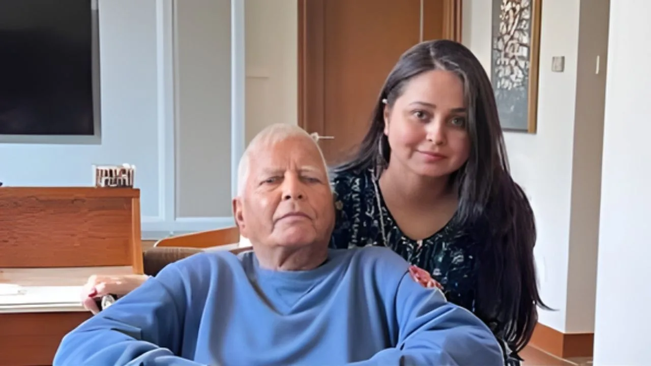 Rohini Acharya, RJD controversy, Lalu Yadav family rift, Sanjay Yadav allegations, Bihar elections 2025, Tej Pratap Yadav, RJD crisis, political family feud